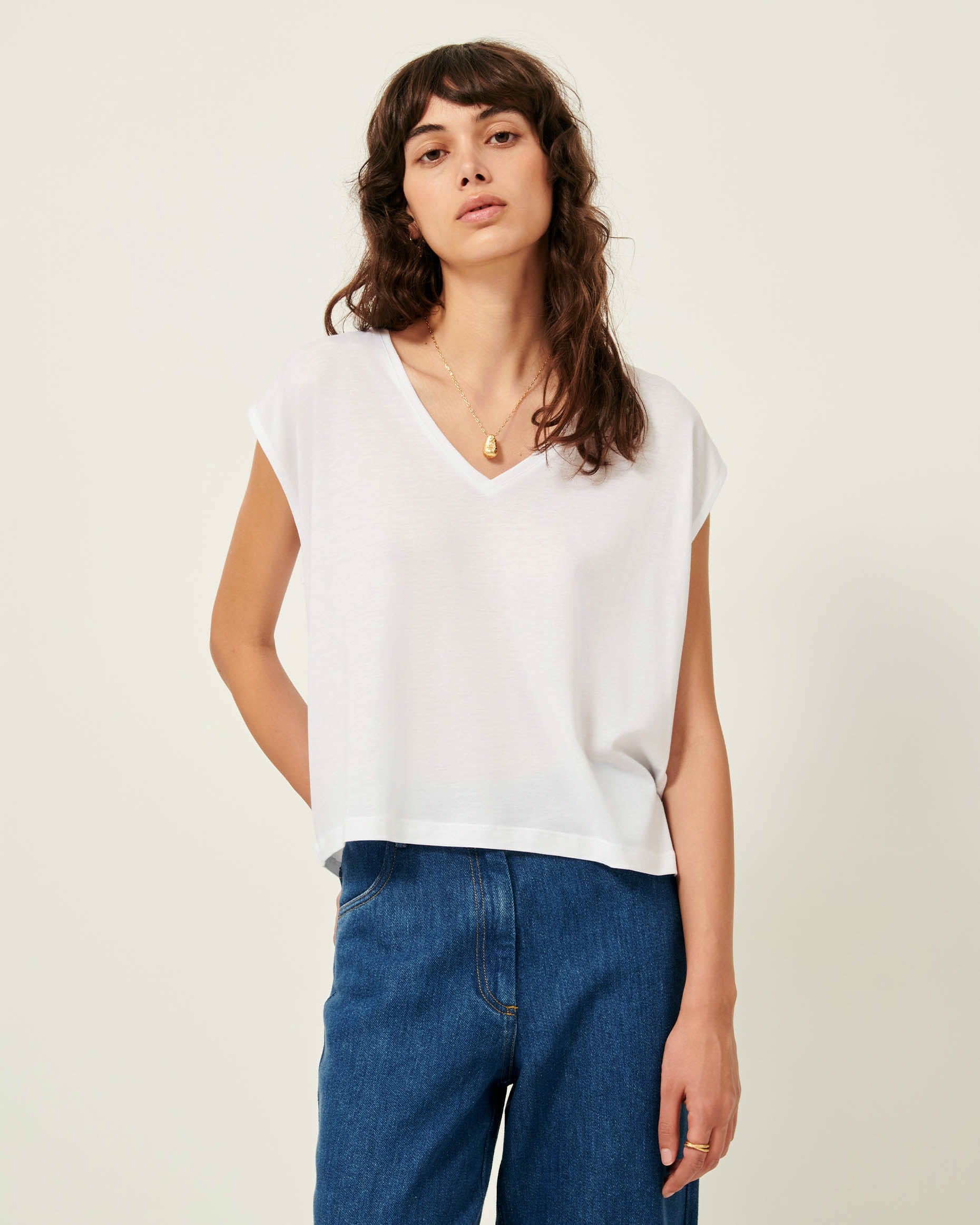 THE V Optical White - Sleeveless T-shirt