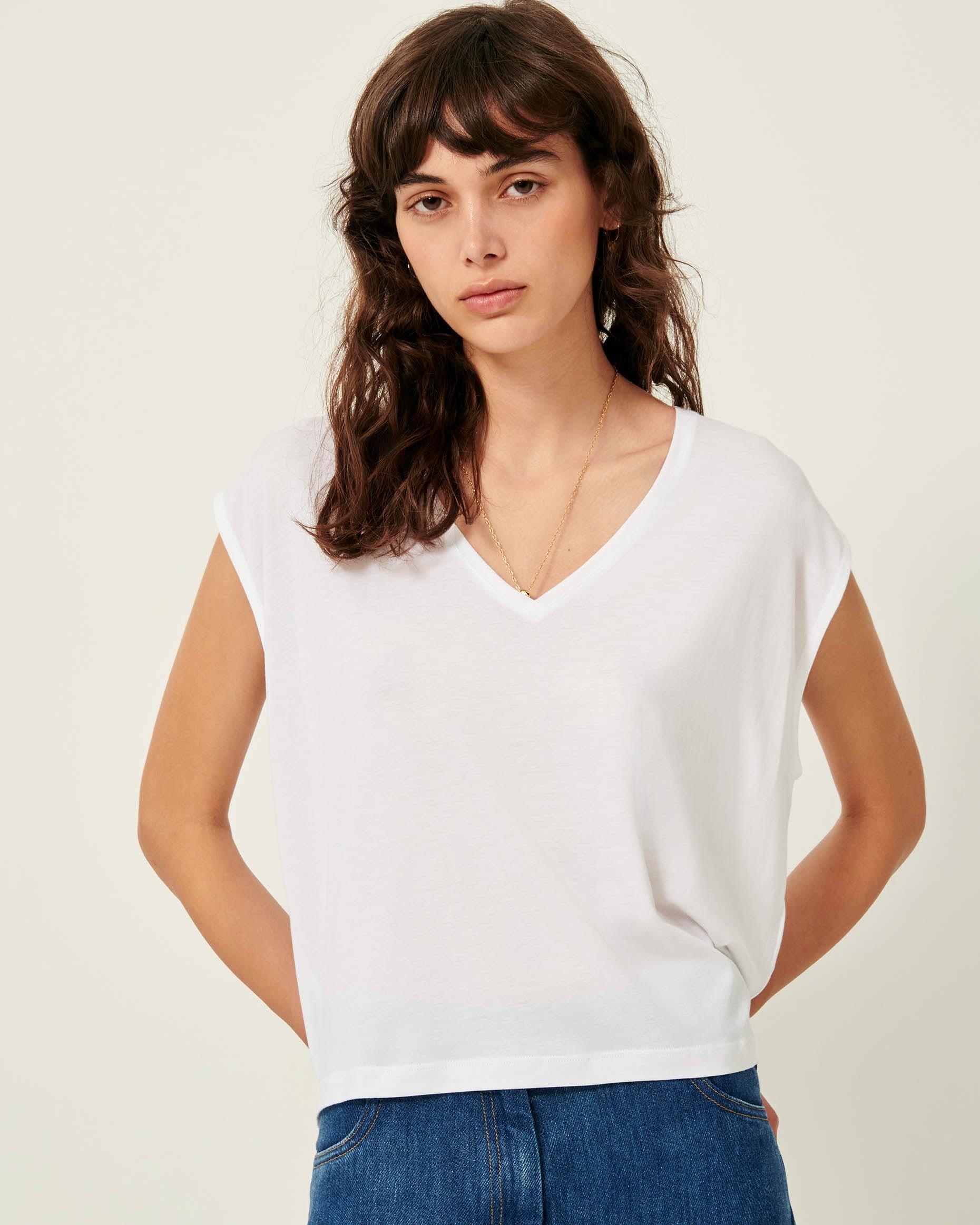 THE V Optical White - Sleeveless T-shirt